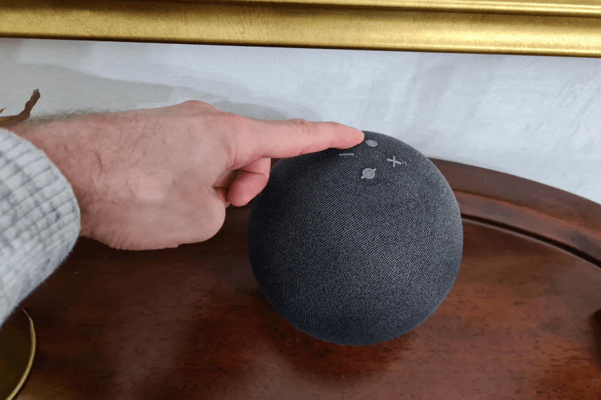 Alexa Echo Dot der Generation vier wird auf Werkseinstellungen zurückgesetzt